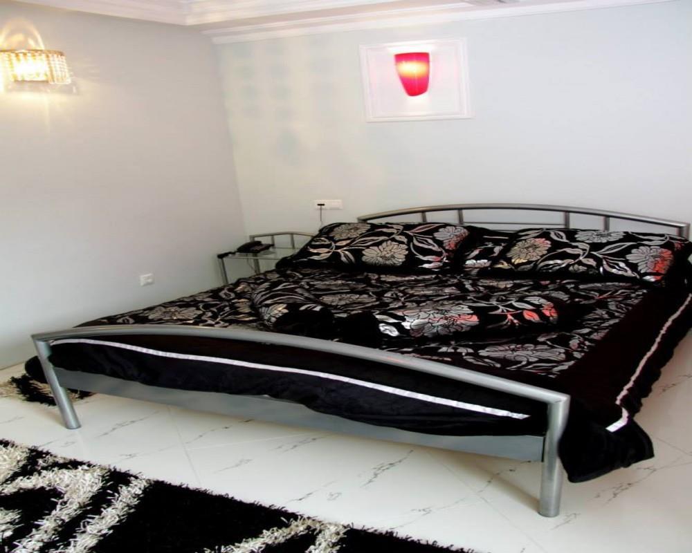 Hotel Sara & Spa Приштина Экстерьер фото